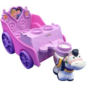 Fisher-Price Little People Lil Kingdom Royal Coach Princess Carriage 3 Figures